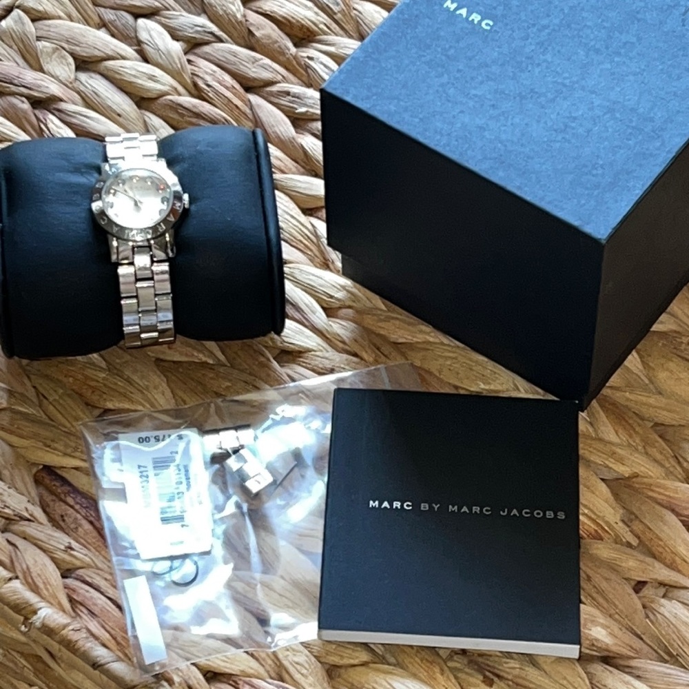 Marc By Marc Jacobs Women's Mbm3217 Analog Displa… - image 2